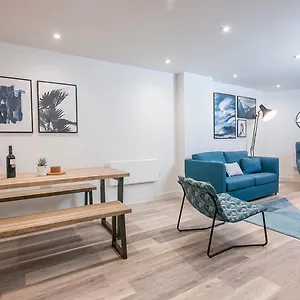 New In Centre & Close To Stadiums , Cardiff United Kingdom